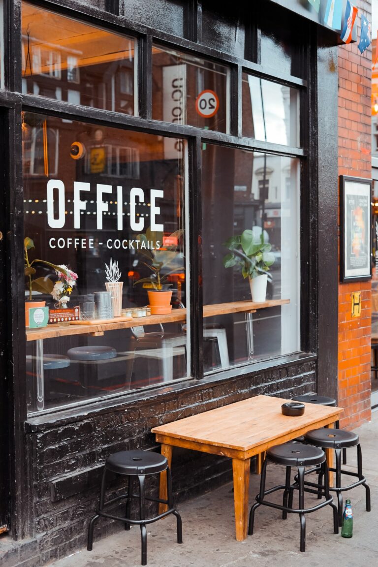 Shop window or a lease end commercial property